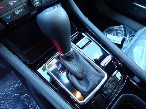 New 2026 Jeep Compass Limited image 19