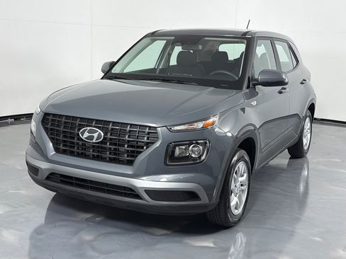 Used 2026 Hyundai Venue SE FWD image 9