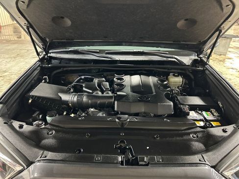 Certified 2021 Toyota 4Runner TRD Off-Road Premium w/ Moonroof Package image 9