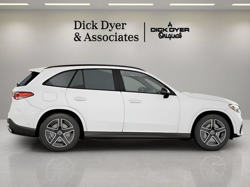 Used 2026 Mercedes-Benz GLC 300 image 8