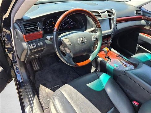 Used 2007 Lexus LS 460 RWD image 8