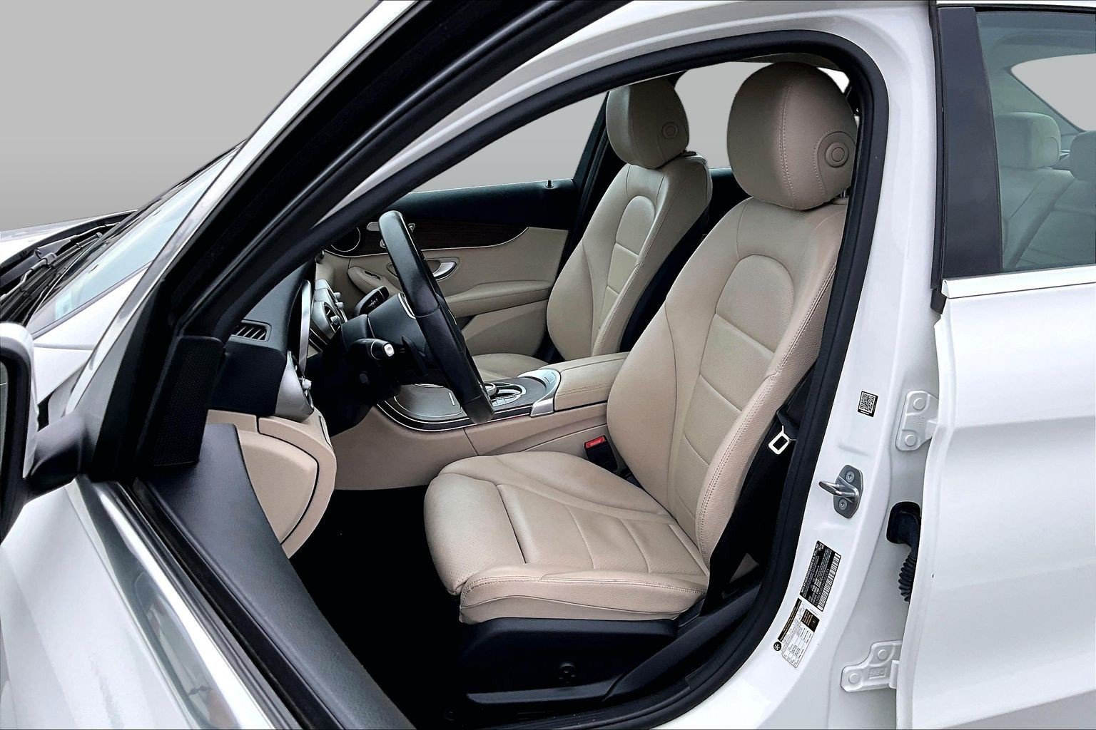 Used 2019 Mercedes-Benz C 300 Sedan image 26