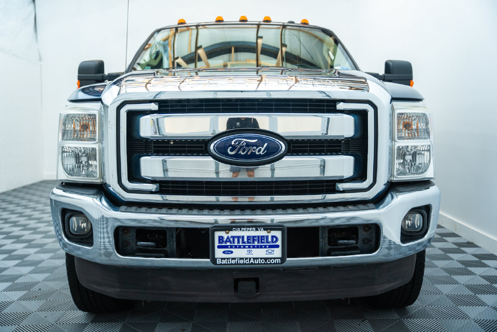 Used 2013 Ford F250 Lariat w/ Lariat Ultimate Pkg AWD/4WD image 2