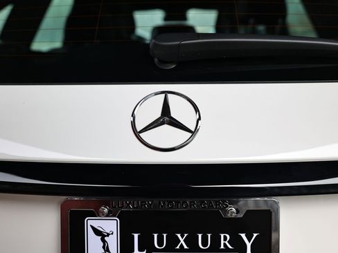 Used 2025 Mercedes-Benz GLC 43 AMG 4MATIC image 22