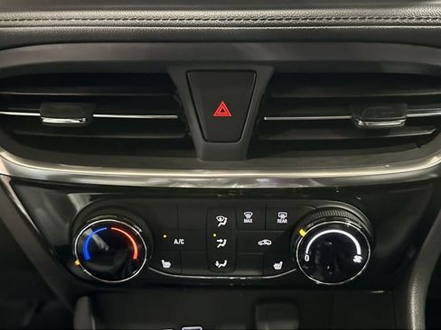 Used 2024 Buick Encore GX Sport Touring AWD/4WD image 21