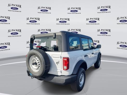 New 2025 Ford Bronco 4-Door image 5