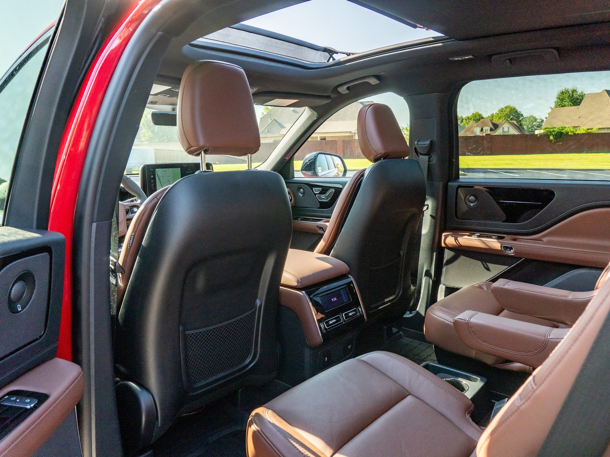 Used 2026 Lincoln Aviator Reserve AWD/4WD image 14