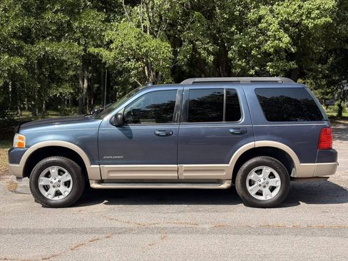 Used 2005 Ford Explorer Eddie Bauer RWD image 2