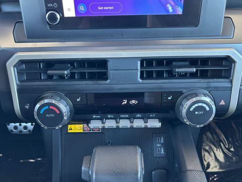 Used 2025 Toyota Tacoma TRD Sport w/ TRD Sport Upgrade Package AWD/4WD image 15