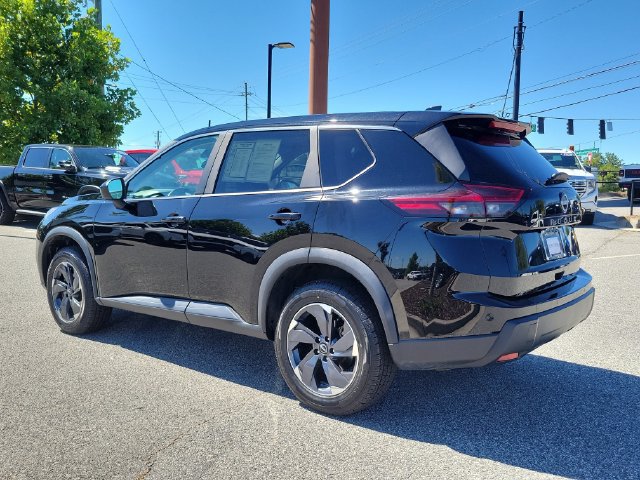 Used 2025 Nissan Rogue SV FWD image 6