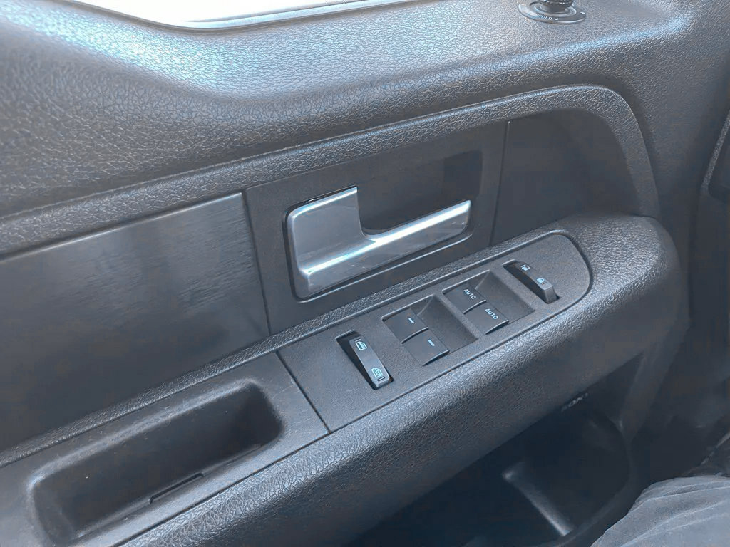 Used 2014 Ford F150 FX4 w/ Equipment Group 402A Luxury AWD/4WD image 33