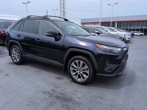 Certified 2022 Toyota RAV4 XLE Premium AWD/4WD image 7