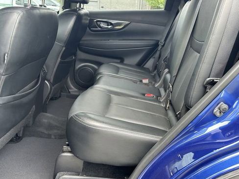 Used 2018 Nissan Rogue SL FWD image 23