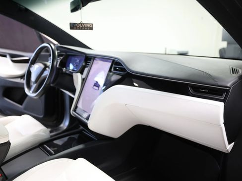 Used 2020 Tesla Model X Long Range AWD/4WD image 40