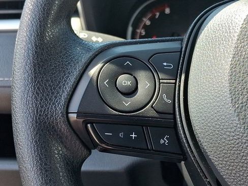 Used 2025 Toyota RAV4 XLE AWD/4WD image 19