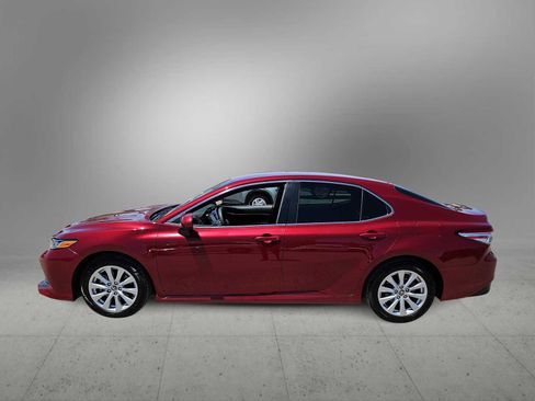 Used 2018 Toyota Camry LE w/ Protection Package (Q2) FWD image 5