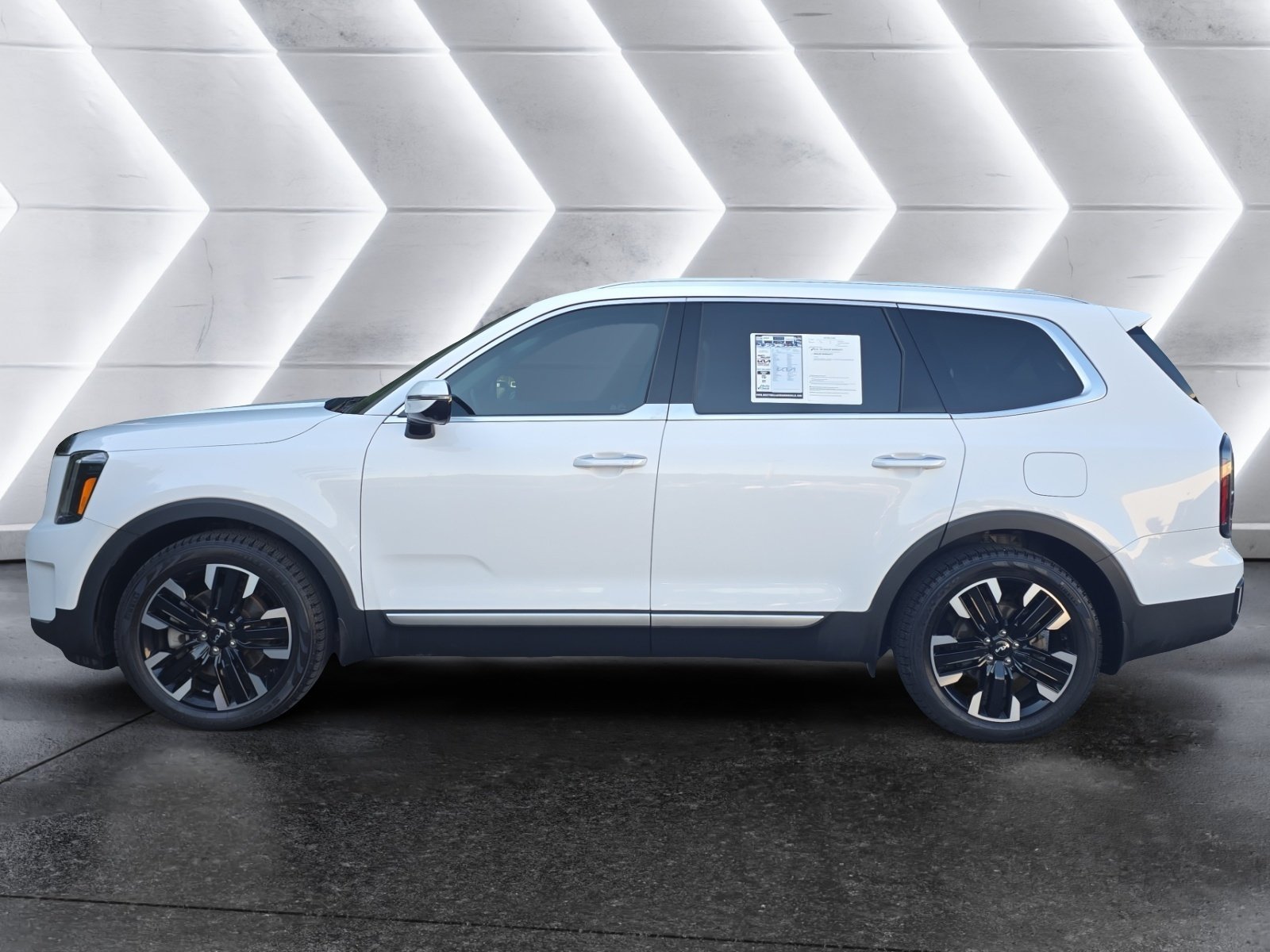 Used 2024 Kia Telluride SX Prestige AWD/4WD image 2