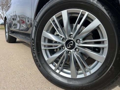 Used 2024 INFINITI QX80 Luxe image 8