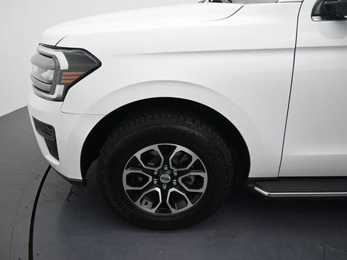 Certified 2022 Ford Expedition XLT image 11
