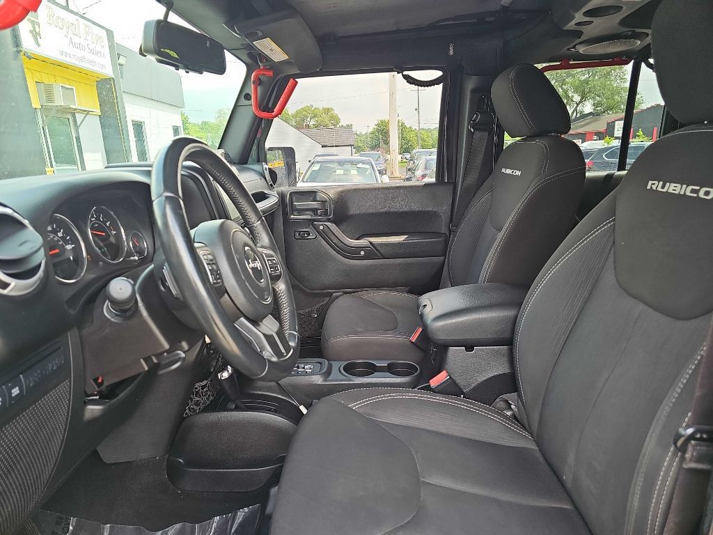 Used 2014 Jeep Wrangler Unlimited Rubicon w/ Connectivity Group AWD/4WD image 26