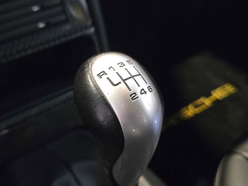 Used 2002 Porsche 911 GT2 RWD image 25