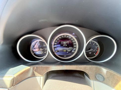 Used 2014 Mercedes-Benz E 350 4MATIC Sedan image 14