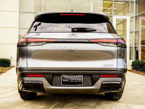 Certified 2023 INFINITI QX60 Luxe image 11