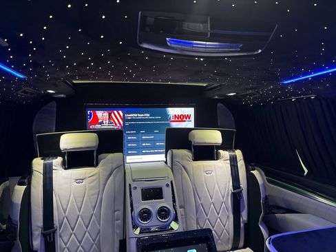 New 2025 Cadillac Escalade ESV Sport Platinum image 33