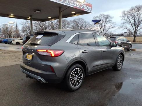 Certified 2022 Ford Escape SEL w/ Class II Trailer Tow Package image 3