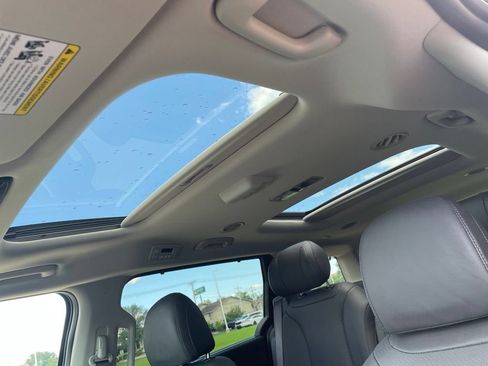 New 2027 Kia Carnival SX Prestige FWD image 10