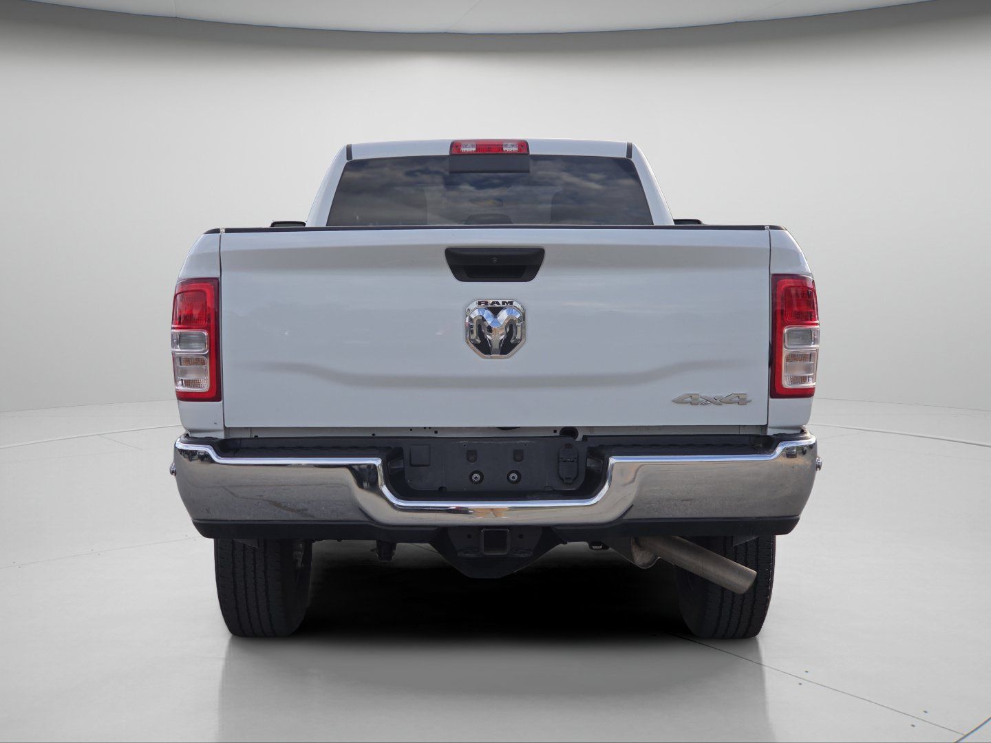 Used 2024 RAM 3500 Tradesman w/ Chrome Appearance Group AWD/4WD image 19