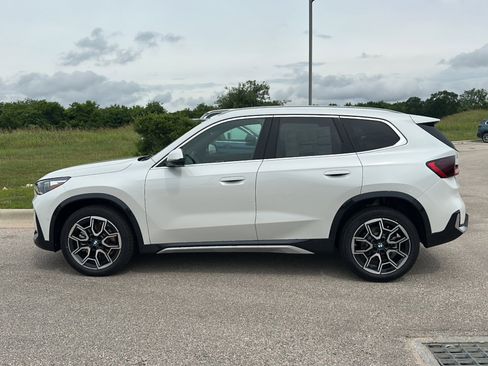 New 2026 BMW X1 xDrive28i w/ Technology Package AWD/4WD image 5