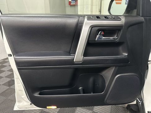 Used 2023 Toyota 4Runner SR5 Premium w/ Moonroof Package AWD/4WD image 19