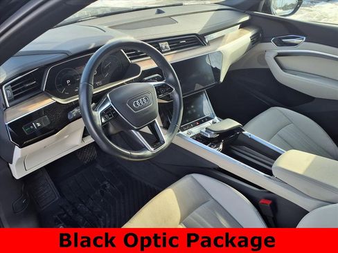 Used 2024 Audi Q8 e-tron Premium Plus w/ Premium Plus Package image 14