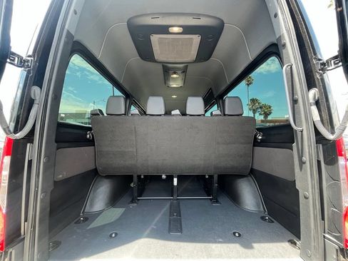 Used 2025 Mercedes-Benz Sprinter 2500 image 10