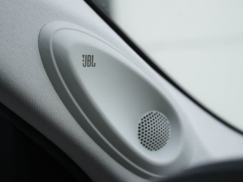 Used 2022 Toyota Highlander Limited image 17