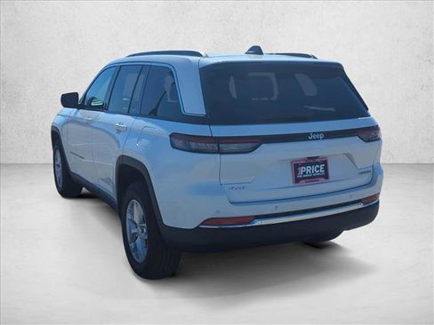 Used 2025 Jeep Grand Cherokee Laredo X w/ Luxury Tech Group I image 7