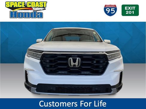 New 2025 Honda Pilot EX-L image 8