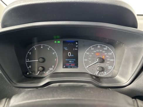Used 2024 Toyota Corolla Cross LE image 17
