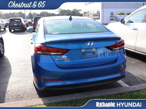 Used 2017 Hyundai Elantra SE FWD image 17