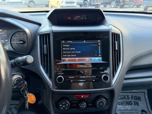 Used 2019 Subaru Crosstrek 2.0i Premium w/ Eyesight System image 17