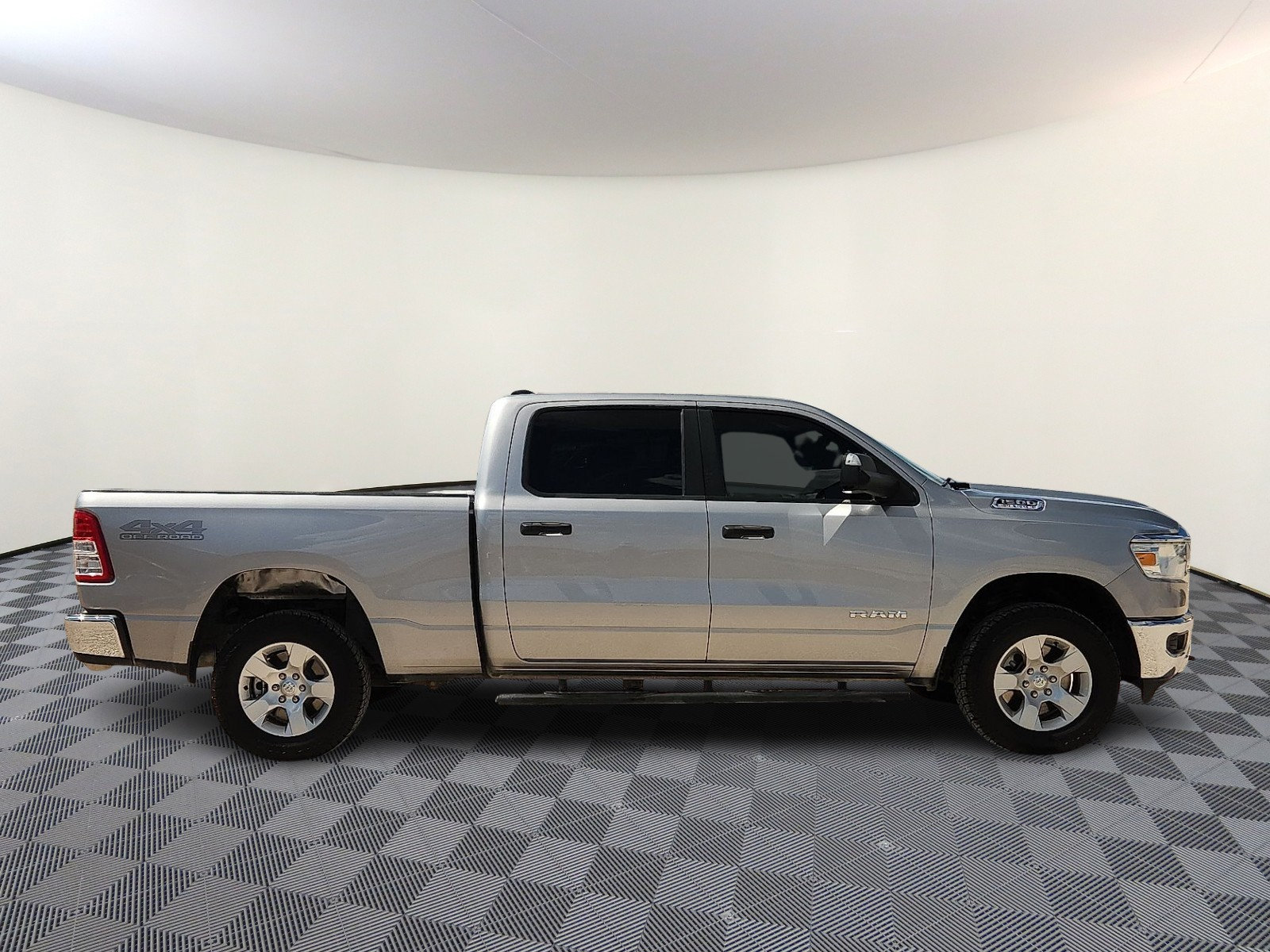 Used 2024 RAM 1500 Lone Star w/ Trailer Tow Group AWD/4WD image 5