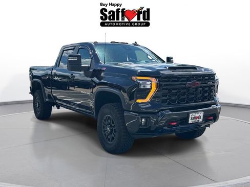 Used 2025 Chevrolet Silverado 2500 ZR2 w/ Technology Package AWD/4WD image 9