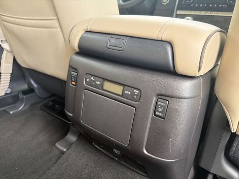Certified 2024 Nissan Armada Platinum w/ Cargo Package AWD/4WD image 18