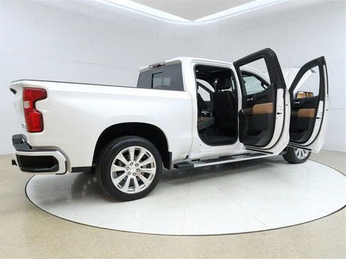 Used 2019 Chevrolet Silverado 1500 High Country image 12
