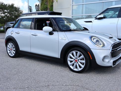 Used 2020 MINI Cooper S FWD image 11