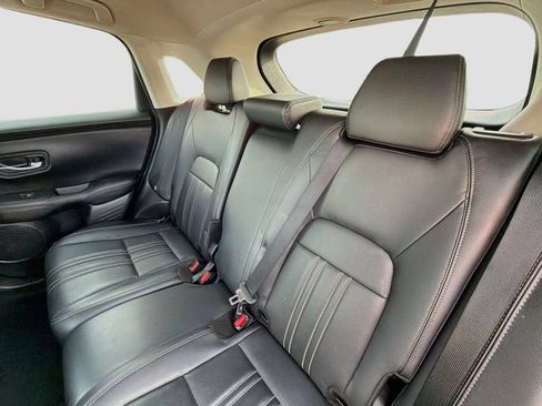 Used 2024 Honda HR-V EX-L image 11