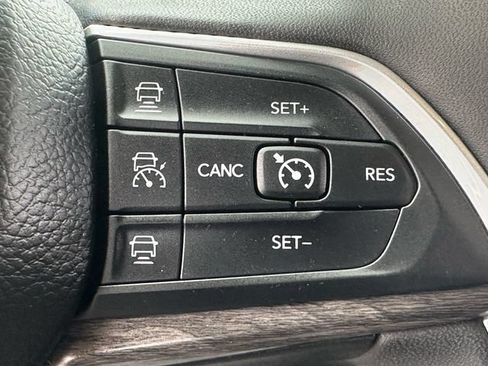 Used 2024 Jeep Grand Cherokee Limited 4xe AWD/4WD image 15