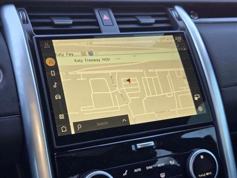 Used 2025 Land Rover Discovery S image 11