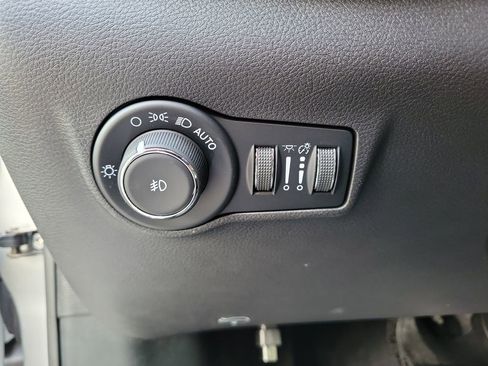 Certified 2025 Jeep Compass Latitude w/ Altitude Special Edition image 24